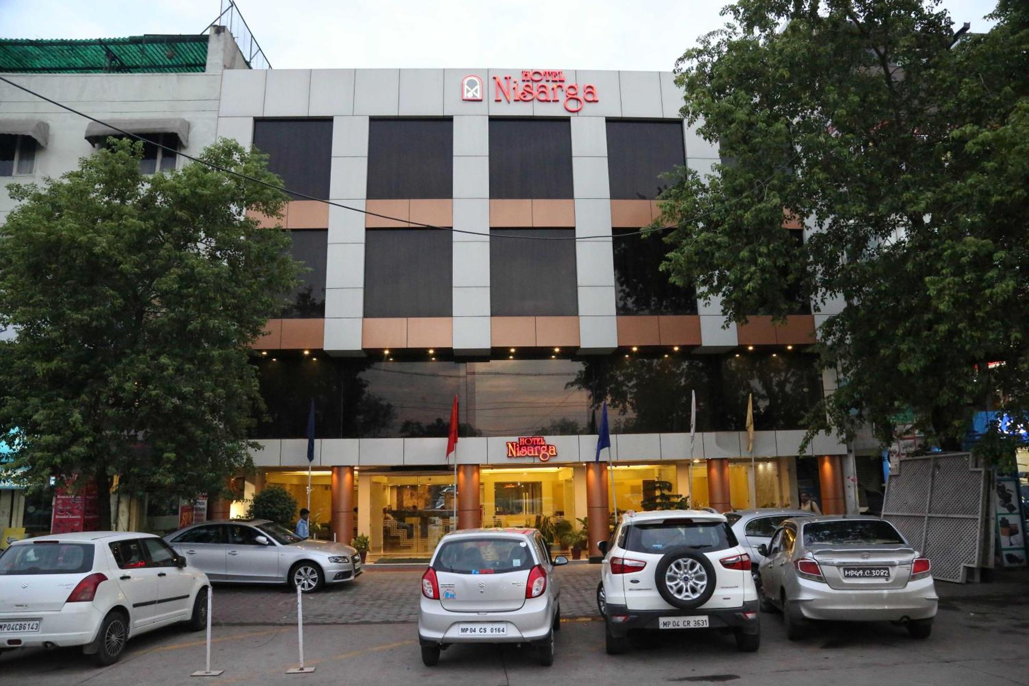 Palette Hotel Nisarga By Sunday Bhopal Eksteriør billede