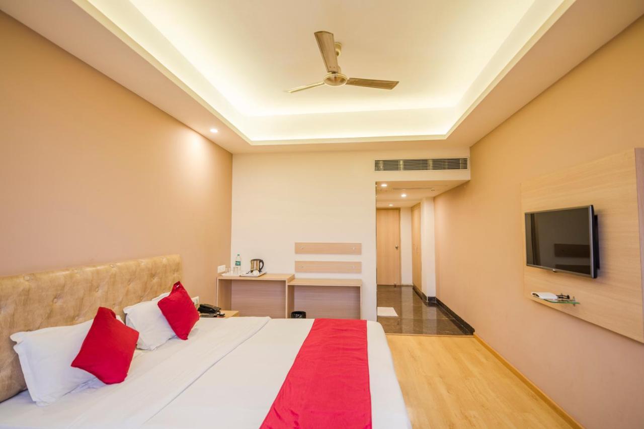 Palette Hotel Nisarga By Sunday Bhopal Eksteriør billede